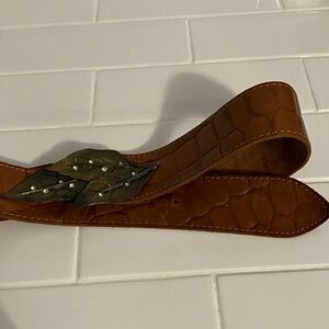 Leather belt, beautiful vintage Italian.